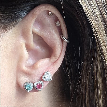 BRINCO TRIO CORAÇAO COLORIDO BANHADO RODIO