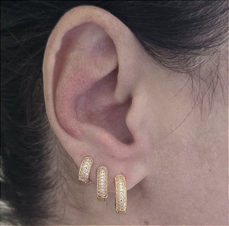 BRINCO TRIO ARGOLA CRAVEJADA COM ZIRCONIAS CRISTAIS BANHADO A OURO 18 K