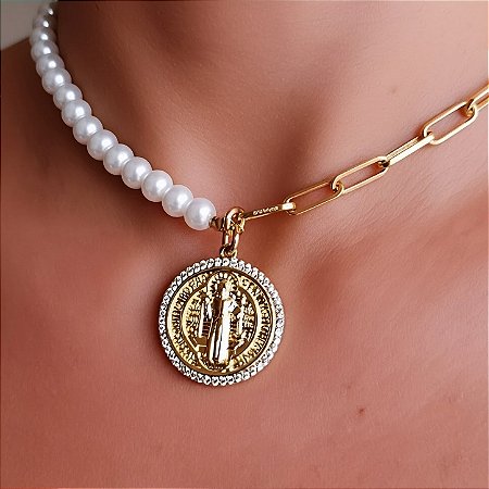 COLAR SAO BENTO CORRENTE E PEROLAS BANHADO A OURO 18K
