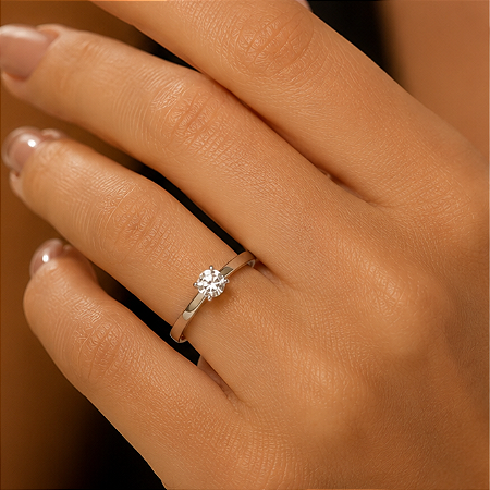 ANEL SOLITARIO COM ZIRCONIA CRISTAL EM PRATA 925