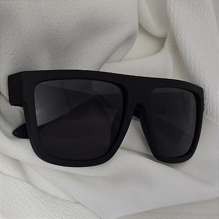OCULOS SOLAR COM PROTEÇÃO UV POLARIZADO PRETO RETO