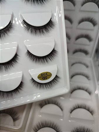 Cartela com 5 Pares de Cílios Postiços 3D X09