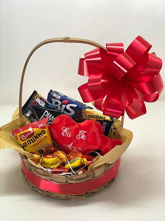Cesta Chocolates e Pelucia Coração