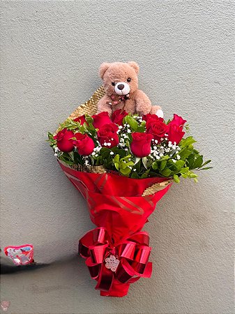 Buque 12 rosas carinho