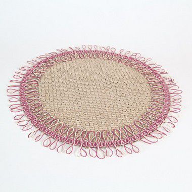 KIT 2 SOUSPLATS REDONDOS EM JUTA E POLIESTER BORDA ROSA E NATURAL 40 CM MESA POSTA