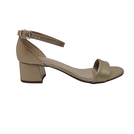 SANDÁLIA SALTO QUADRADO