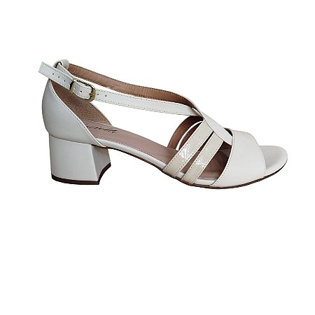 SANDÁLIA SALTO QUADRADO