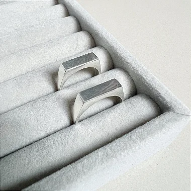 Anel retângulo liso