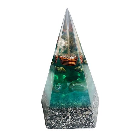 ORGONITE - PIRAMIDE PENTA DE QUARTZO LEMURIANO COM QUARTZO VERDE BASE 7CM  X11CM ALTURA (PEÇA ÚNICA)