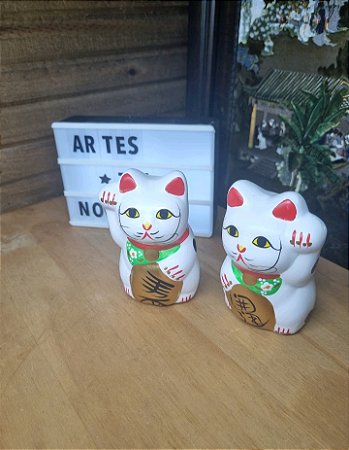 Gato manekineko (casal)