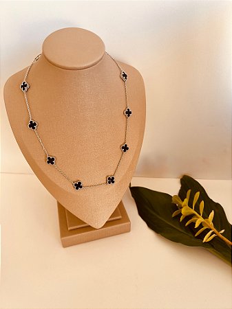 Colar Flores Ônix