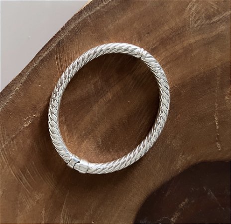 Bracelete com Riscos em Eletroformação