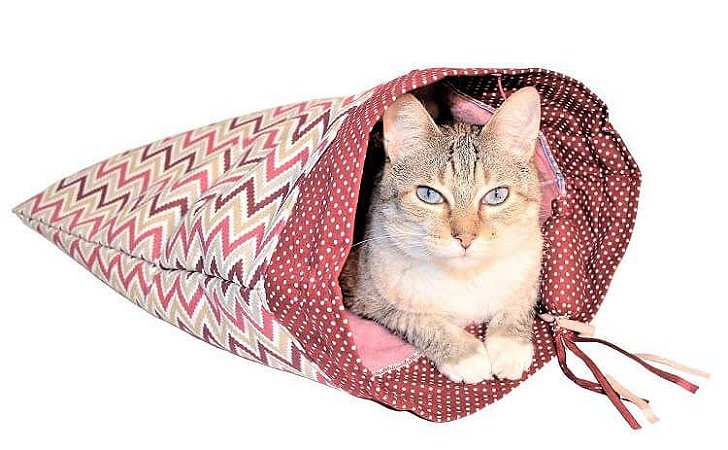 Cat Caverna | saco de dormir e brincar para gatos c/ catnip