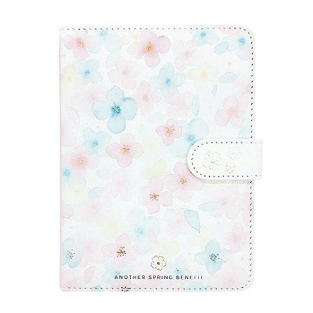 Caderno Brochura Com Folhas Ilustradas e Fecho Magnético Soft Touch Flores Branco