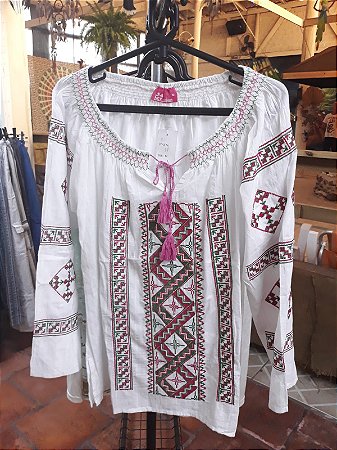 Bata Bordada Feminina