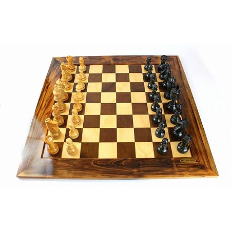Jogo de ilusões um mundo surreal de tabuleiro de xadrez de madeira com o  peão majestoso da torre eiffel