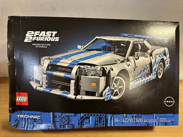 LEGO 42210 Technic - Nissan Skyline GT-R de Velozes e Furiosos (Caixa Amassada)
