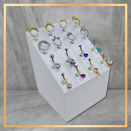 Expositor de Piercing Trapézio - Branco - 16 Encaixes
