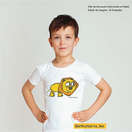 Camiseta infanto Juvenil Leãozinho Faminto Olhos Cerrados