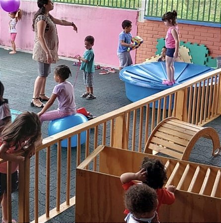 Divisória para Cantos Pedagógicos 105 cm de altura (preço por metro)