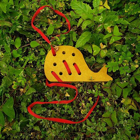 Baleia de Alinhavo Brinquedo de Costura de Madeira