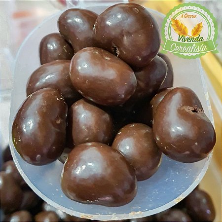 Drágea de Castanha de Caju com chocolate meio amargo