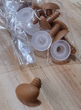 NARIZ COM TRAVA CARAMELO - TAMANHO 2