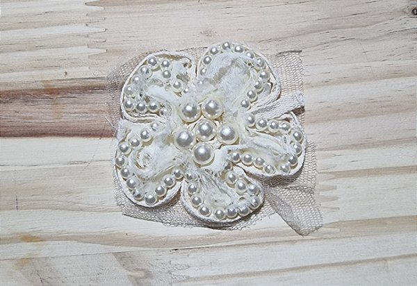 APLIQUE FLOR COM PÉROLAS - 1 UNIDADE