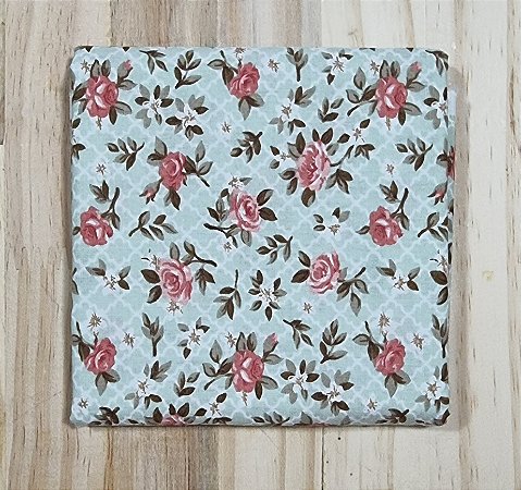 TECIDO VERDE LÚCIA COM ARABESCO