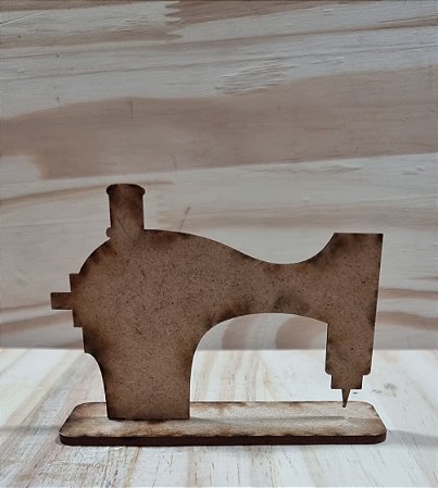 MÁQUINA DE COSTURA RECORTE  EM MDF - 7 X 10CM