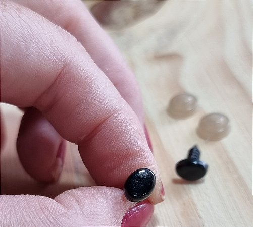 OLHO  OVAL  DE PINO COM TRAVA - TAM 0,75 cm - COR PRETO