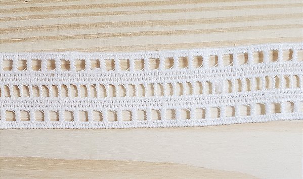 RENDA DE ALGODÃO ENTREMEIO LILI - COR CRU - PEÇA FECHADA