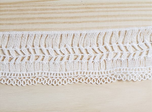 RENDA DE ALGODÃO FOLHA - COR CRU