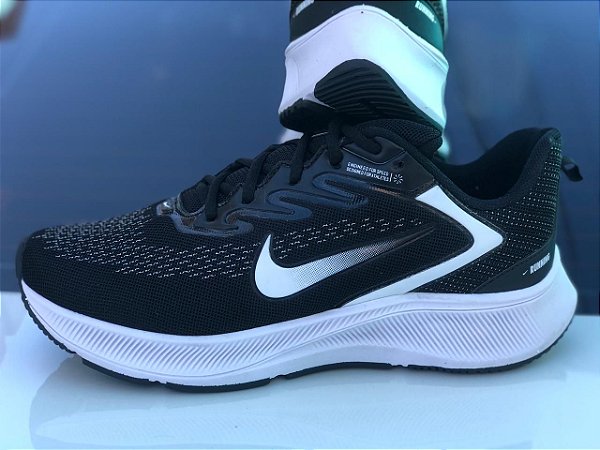 tenis nike running revolution