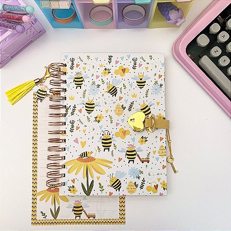 DIÁRIO ELEGANTE COM CADEADO CORAÇÃO DOURADO 100 FOLHAS BUSY BEES