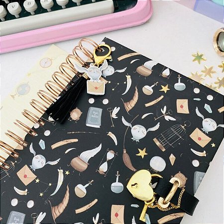 Diário Elegante com Cadeado Coração Dourado 100 Folhas – Magia