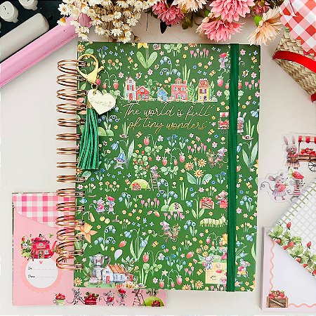 Caderno Wire-o Reposicionável – Fazenda de Morangos Folhas Decoradas