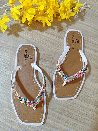 Chinelo Branco Conchinhas Coloridas