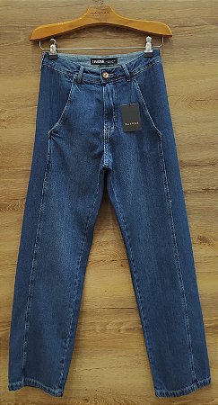 $68,90 UNIT / CALÇA RETA C/ RECORTE / GRADE: 36/1  38/2   40/2  42/2  44/1= 8 PEÇAS