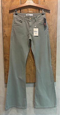 $79,90 UNIT /CALÇA FLARE COLOR / VERDE/ GRADE: 36/1 38/2 40/3 42/2 44/2 46/1 =11 PEÇAS