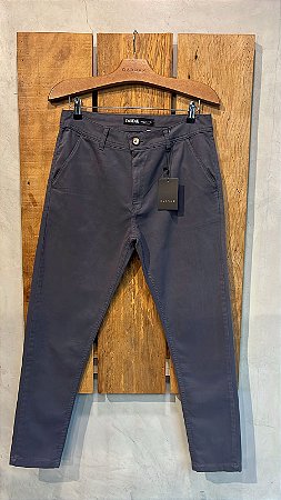 $ 79,90 CALCA MASCULINA CHINO SLIM / CINZA ESCURO/ GRADE: 40/1 42/2 44/2 46/2 48/1 = 8 PEÇAS