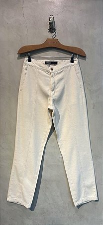 $79,90 UNIT / CALÇA LINHO COM RECORTE / OFF / GRADE:36/1 38/3 40/2 42/2 44/1= 9 PEÇAS