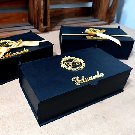 Caixa em MDF Personalizada para Padrinhos com Brasão em Acrílico