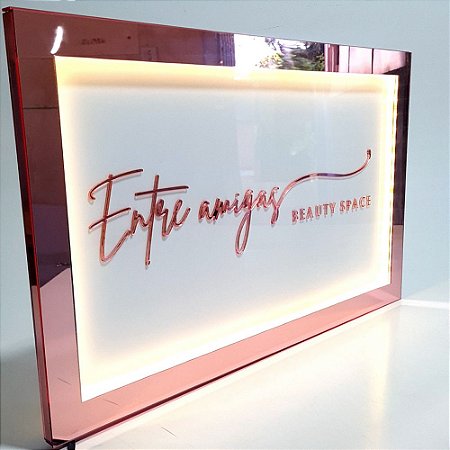 Placa em Acrílico com Logotipo em Acrílico e Iluminação em LED