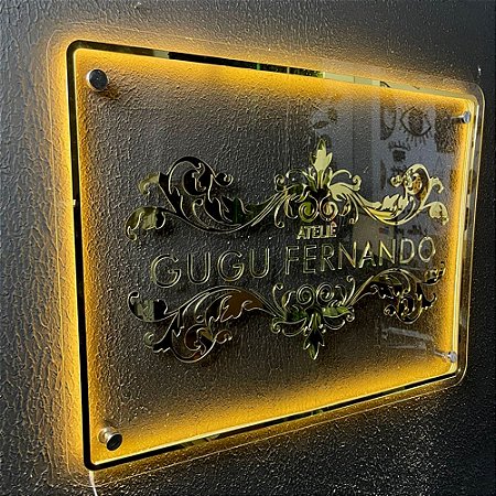 Placa em Acrílico com Logotipo em Acrílico e Iluminação em LED