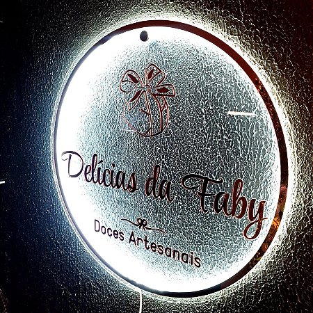 Placa em Acrílico com Logotipo em Acrílico e Iluminação em LED