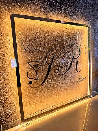 Placa em Acrílico com Logotipo em Acrílico e Iluminação em LED