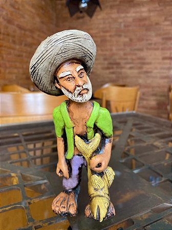 Pescador em cerâmica