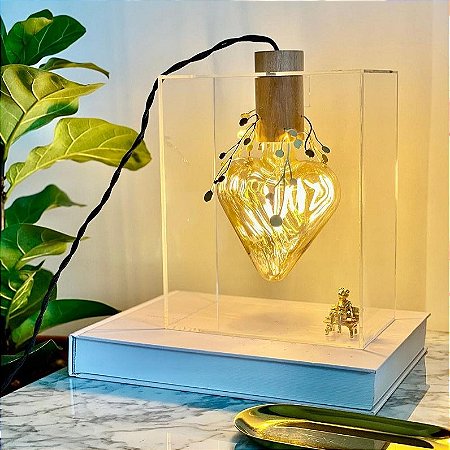 Luminária Coração Apertado Pracinha ®