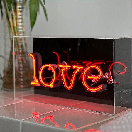 Luminária Amor em Línguas (Love)